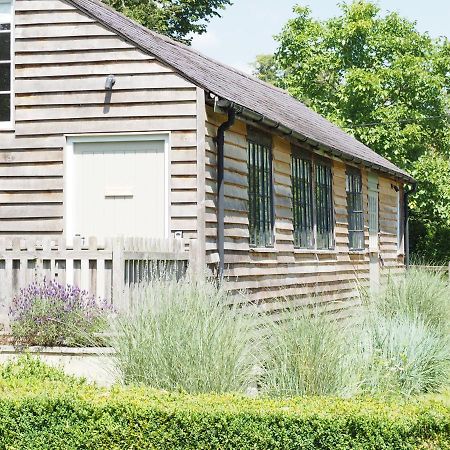 The Fisherman'S Lodge Andover Exterior photo