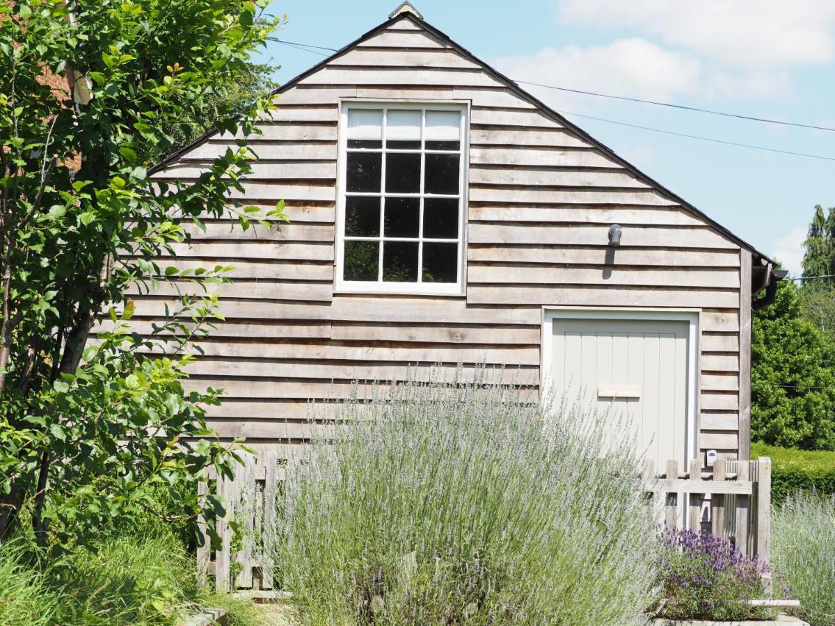 The Fisherman'S Lodge Andover Exterior photo