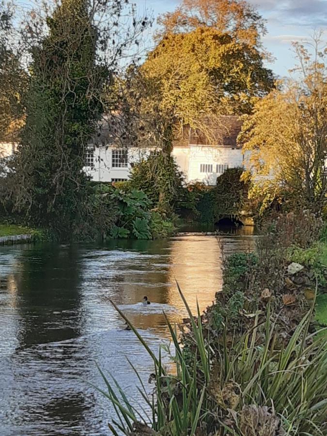 The Fisherman'S Lodge Andover Exterior photo